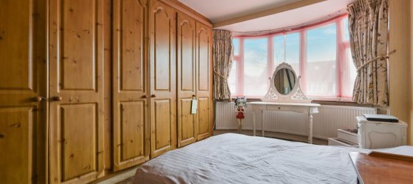 3 bedrooms House in Isleworth, United Kingdom No. 9787 6