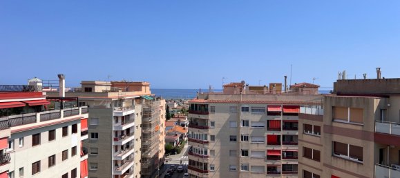 4 Schlafzimmer Penthouse in Premia De Mar, Spain, Nr. 159235 32