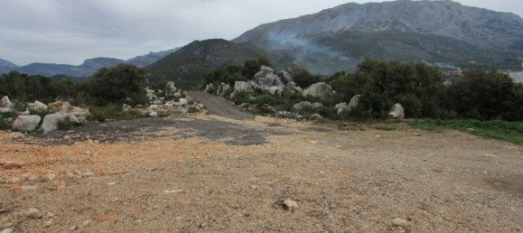  Land in Bar, Montenegro No. 405 3