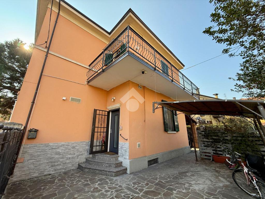 2 Schlafzimmer Villa in Brescia, Italy, Nr. 305645