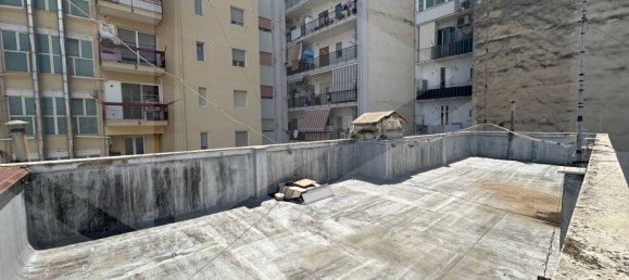 Пентхаус с 2 комнатами в Бари, Италия № 34263 17