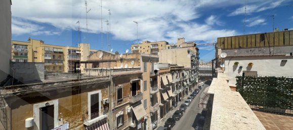 Пентхаус с 2 комнатами в Бари, Италия № 34263 16