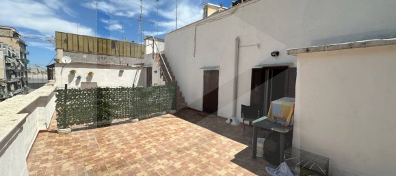 Пентхаус с 2 комнатами в Бари, Италия № 34263 15