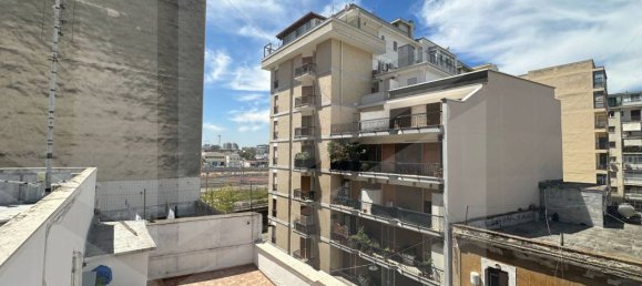 Пентхаус с 2 комнатами в Бари, Италия № 34263 20