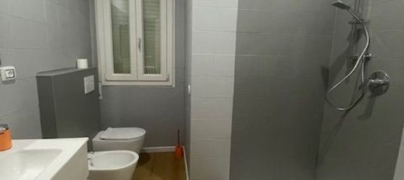 Apartamento de 4 habitaciónes en Carpi, Italy No. 24715 21