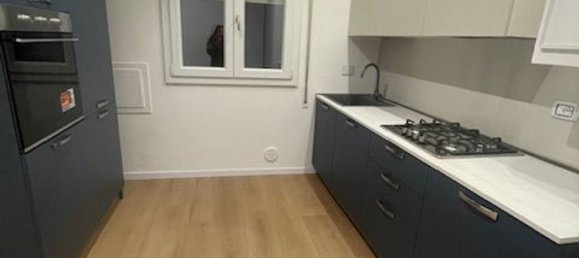 Apartamento de 4 habitaciónes en Carpi, Italy No. 24715 3