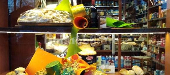 2 rooms Commercial property in Turin, Italy No. 315113 8