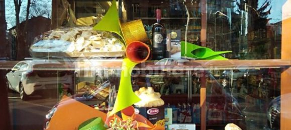 2 rooms Commercial property in Turin, Italy No. 315113 5