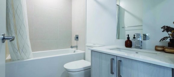 2 bedrooms Condo in Toronto, Canada No. 385 4