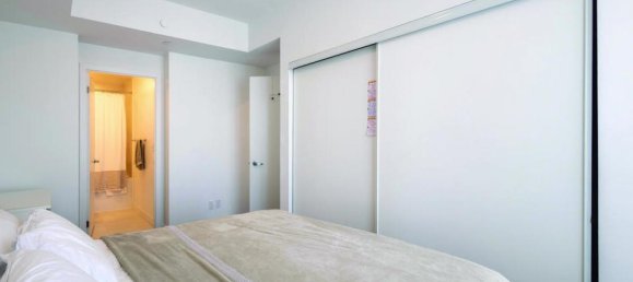 2 bedrooms Condo in Toronto, Canada No. 385 12