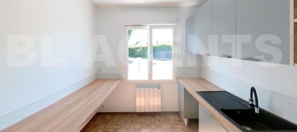 Casa de 2 dormitorios en Ecommoy, France No. 312154 8