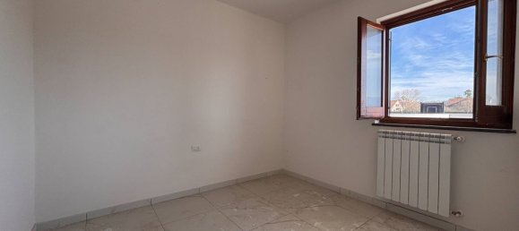 3-salle Appartement à Quarto, Italy No. 92792 18