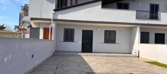 3-salle Appartement à Quarto, Italy No. 92792 3