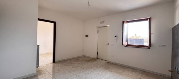 3-salle Appartement à Quarto, Italy No. 92792 16