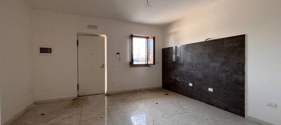 3-salle Appartement à Quarto, Italy No. 92792 15