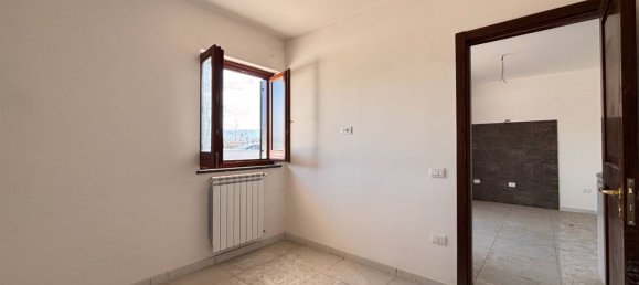 3-salle Appartement à Quarto, Italy No. 92792 20