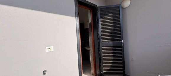 3-salle Appartement à Quarto, Italy No. 92792 7