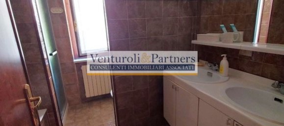 Villa de 5 dormitorios en Vestone, Italy No. 361360 10