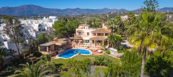 Вилла с 8 спальнями в Эстепона, Испания № 24234 11