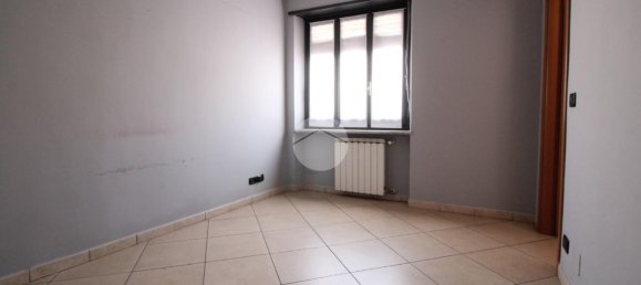 Casa de 5 divisões em Brandizzo, Italy N.º 1938 6