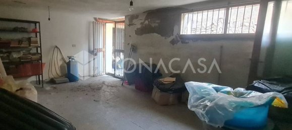 Imóvel comercial de 1 divisão em Santa Teresa di Riva, Italy N.º 20007 2