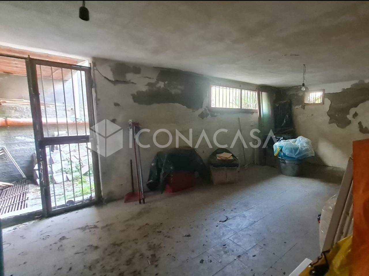 Imóvel comercial de 1 divisão em Santa Teresa di Riva, Italy N.º 20007