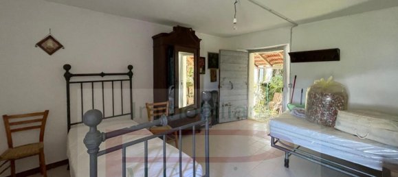 Casa de 4 habitaciónes en Castro dei Volsci, Italy No. 162213 10