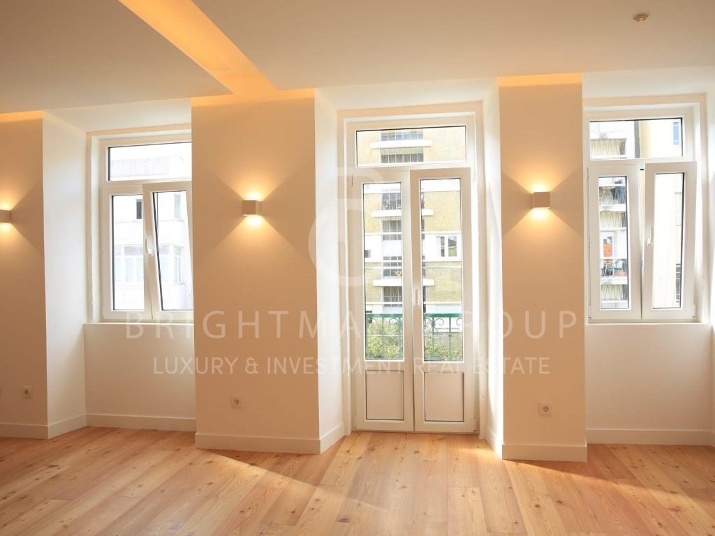 4 bedrooms Duplex in Lisbon, Portugal No. 125367