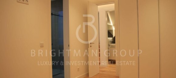 4 bedrooms Duplex in Lisbon, Portugal No. 125367 2