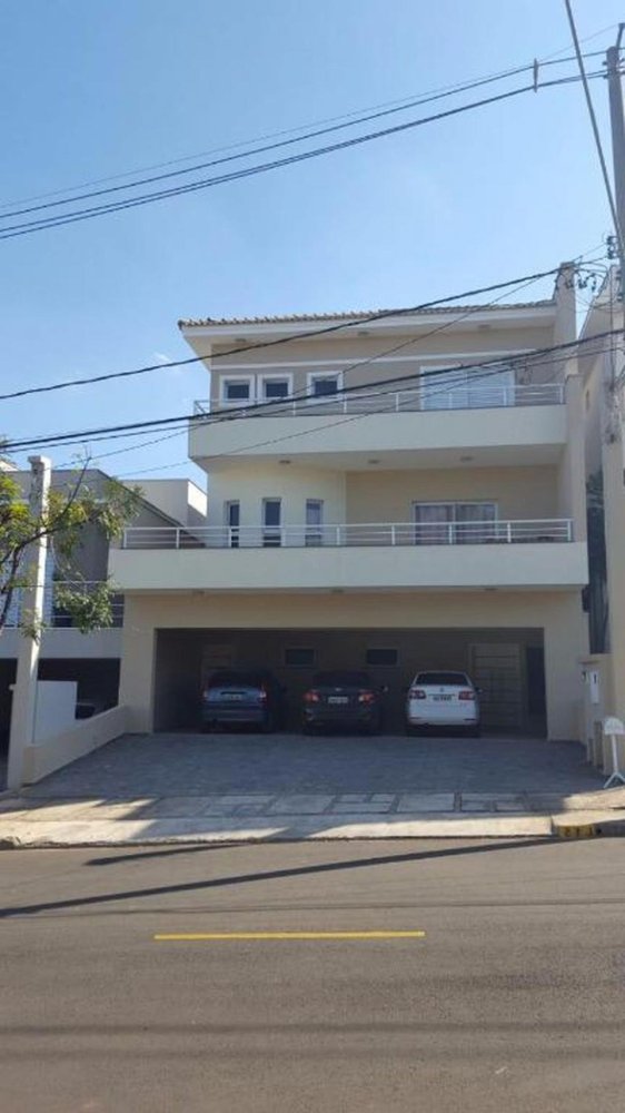 Casa de 3 dormitorios en Sao Paulo, Brazil No. 469951