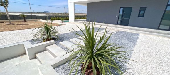 3 bedrooms Villa in Rio Park, Spain No. 2682 3