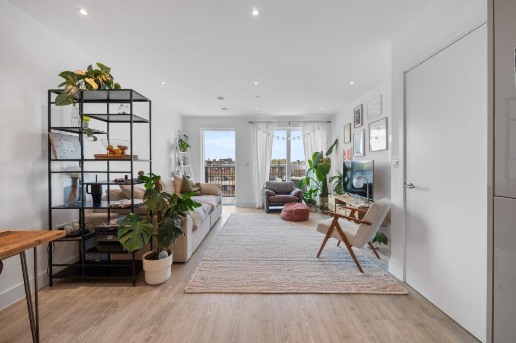 2 bedrooms Apartment in London, United Kingdom No. 12512