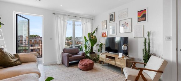 2 bedrooms Apartment in London, United Kingdom No. 12512 2