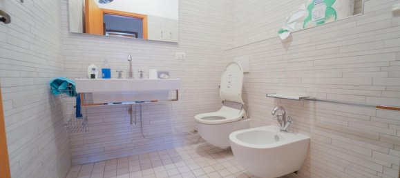 Casa de 8 divisões em San Mauro Pascoli, Italy N.º 31928 9