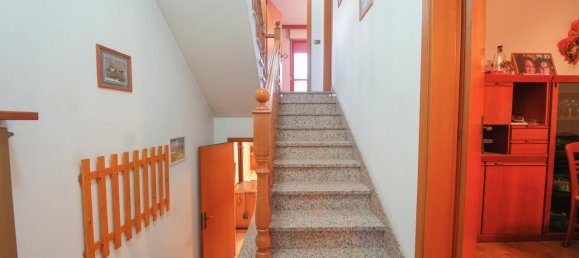 Casa de 8 divisões em San Mauro Pascoli, Italy N.º 31928 4