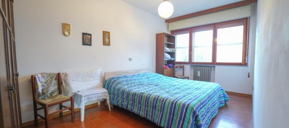 Casa de 8 divisões em San Mauro Pascoli, Italy N.º 31928 13