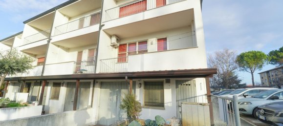 Casa de 8 divisões em San Mauro Pascoli, Italy N.º 31928 31