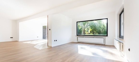 5 rooms House in Schleswig-Holstein, Germany No. 18465 12