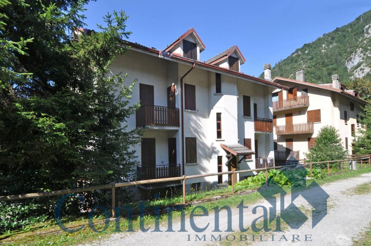 2 bedrooms Apartment in Piazzatorre, Italy No. 374663