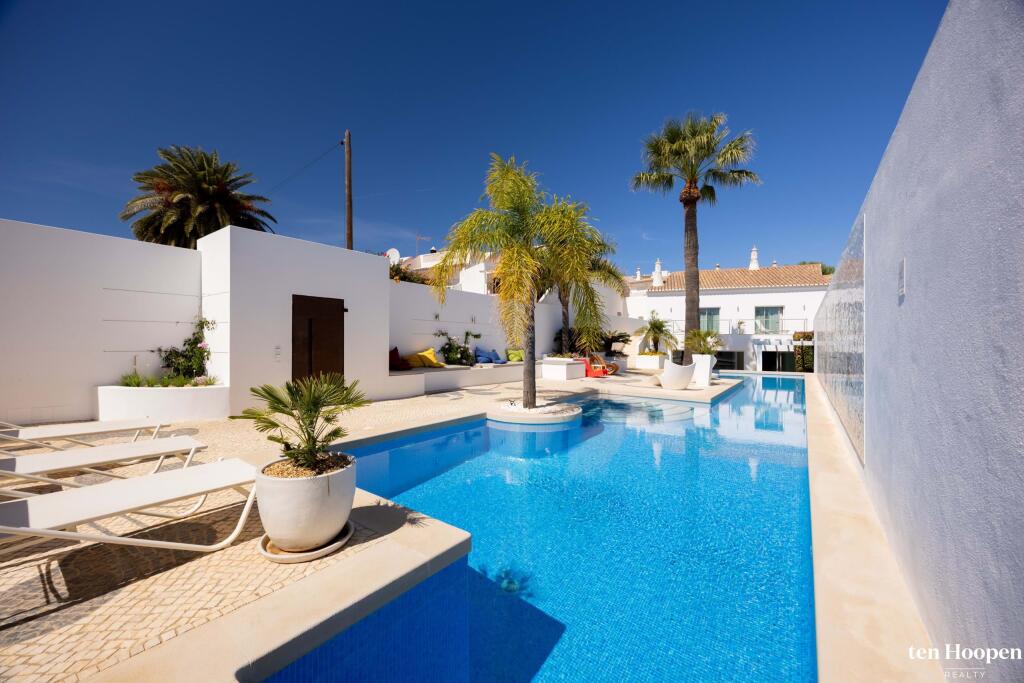 6 bedrooms Villa in Luz, Portugal No. 133225