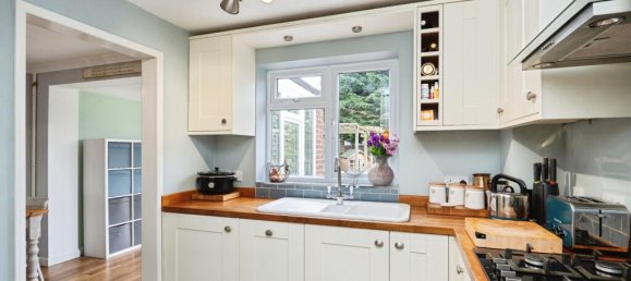 3 bedrooms House in Tonbridge, United Kingdom No. 10676 2