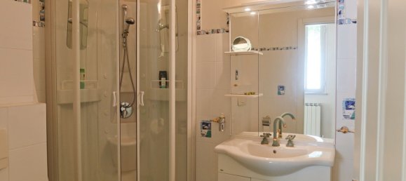 2 bedrooms Villa in Licciana Nardi, Italy No. 271933 30