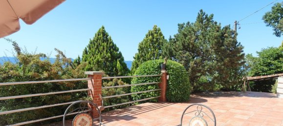 2 bedrooms Villa in Licciana Nardi, Italy No. 271933 10