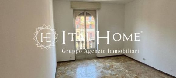 2 bedrooms Apartment in Milan, Italy No. 332133 3