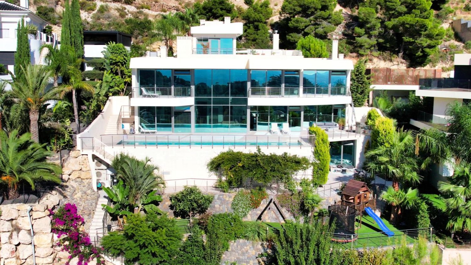5 bedrooms Villa in Altea, Spain No. 166193