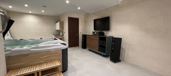 5 bedrooms Villa in Altea, Spain No. 166193 24