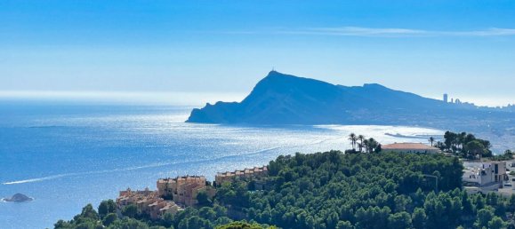 5 bedrooms Villa in Altea, Spain No. 166193 2