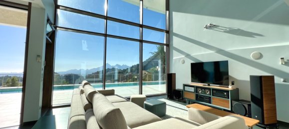 5 bedrooms Villa in Altea, Spain No. 166193 8