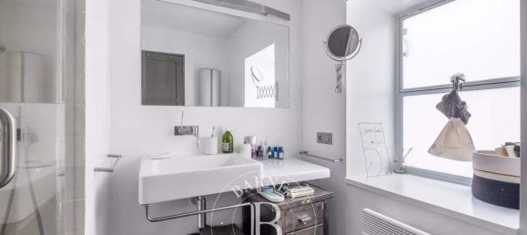 2 bedrooms Apartment in Paris, France No. 124963 7