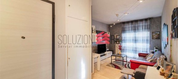 3-salle Appartement à Novara, Italy No. 263869 4